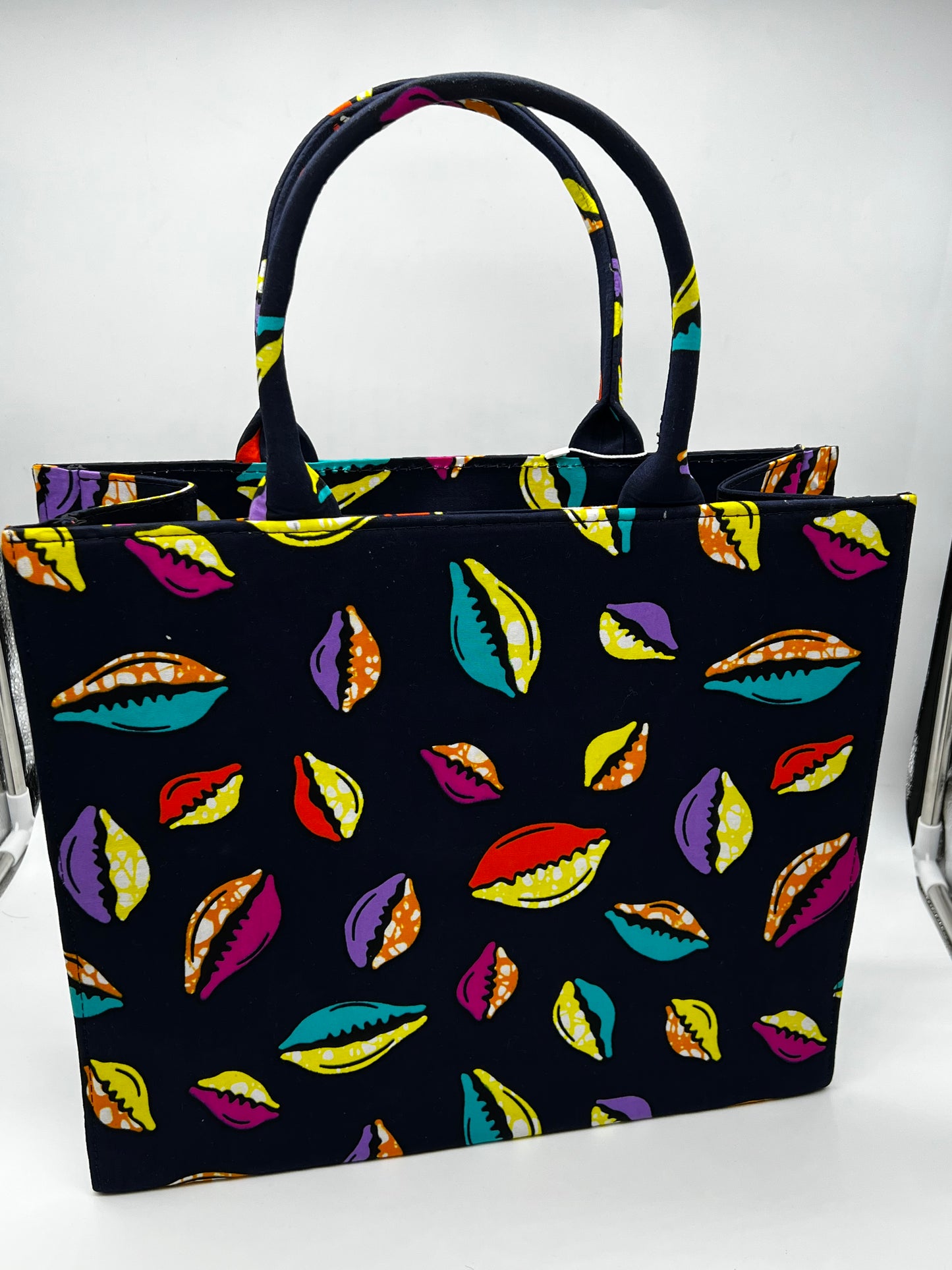 Tribal Multi Shells Plain -Tote